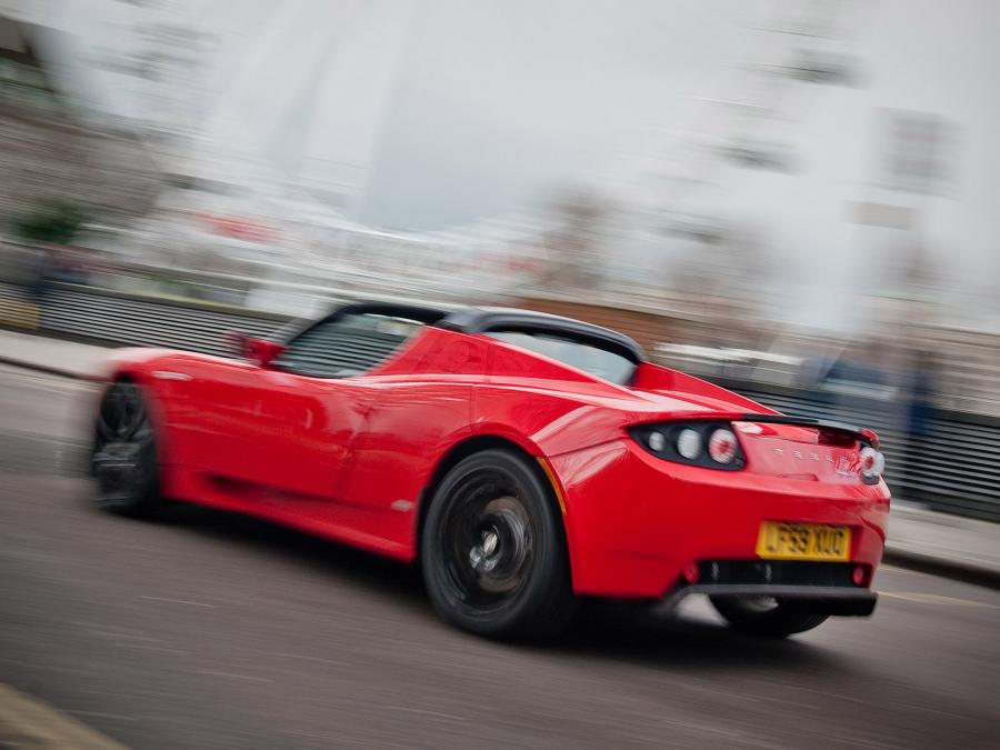  Tesla Roadster Sport 2010 года  (UK) (фото 6 из 13)